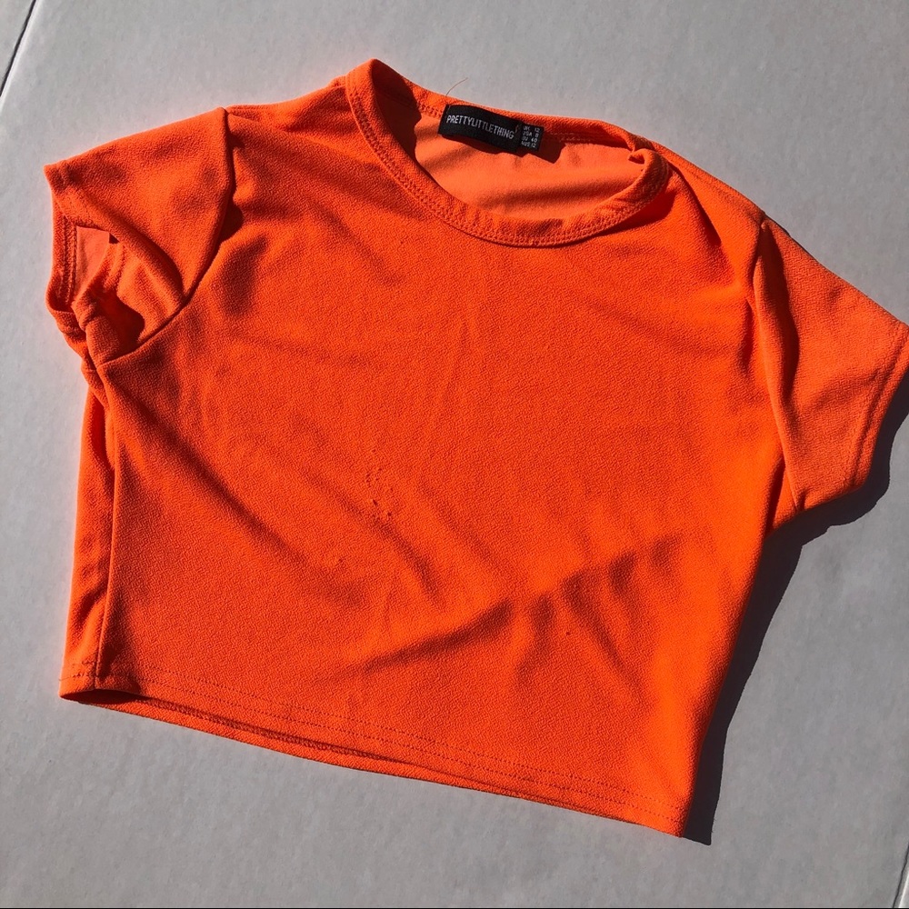 PrettyLittleThing Crop Top